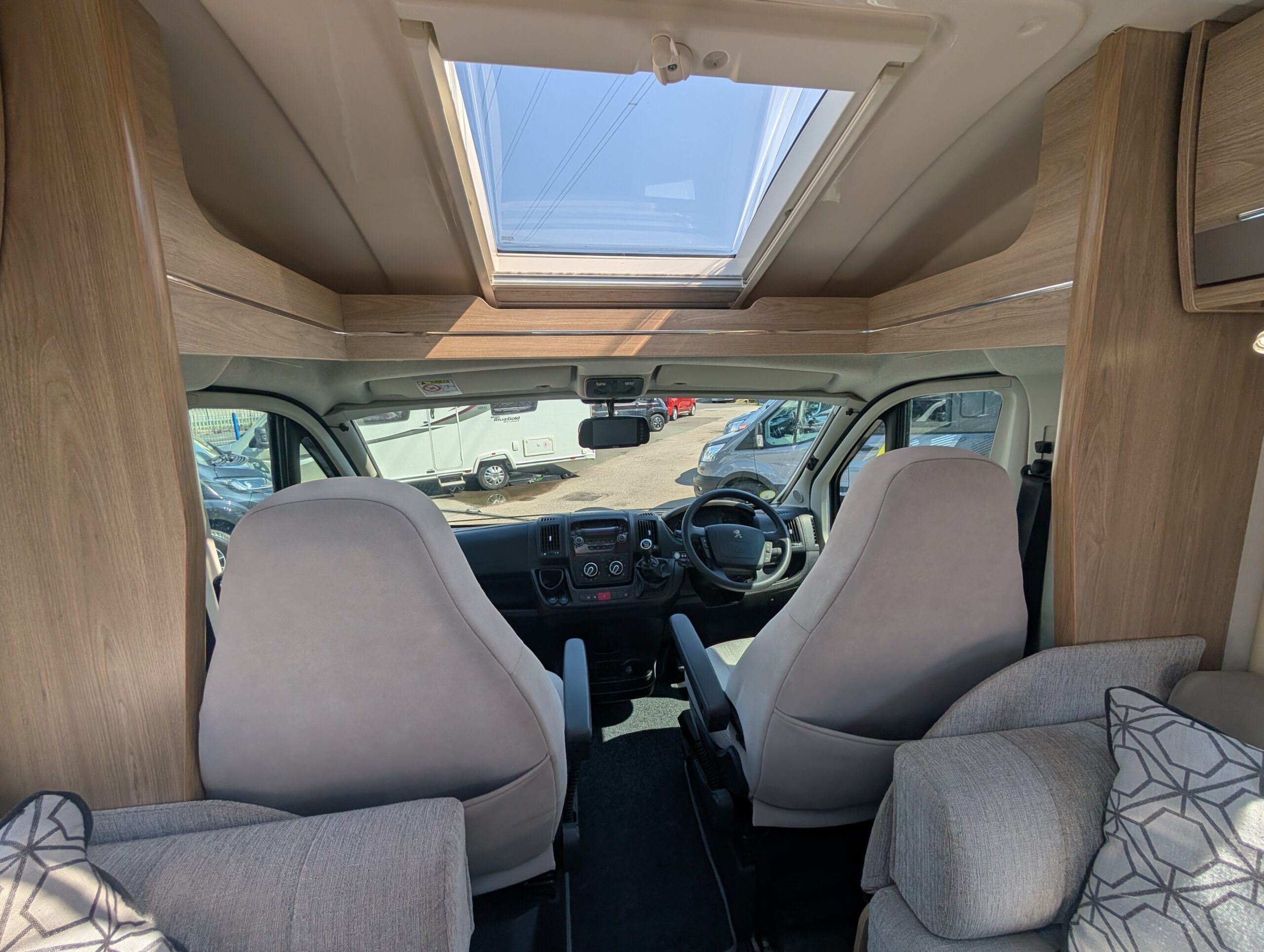 PXL 20260708 144039039