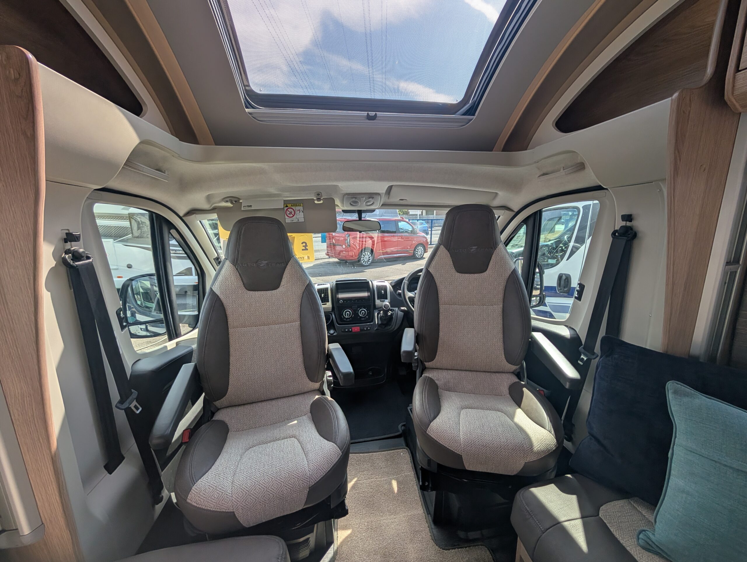 PXL 20260812 101517301